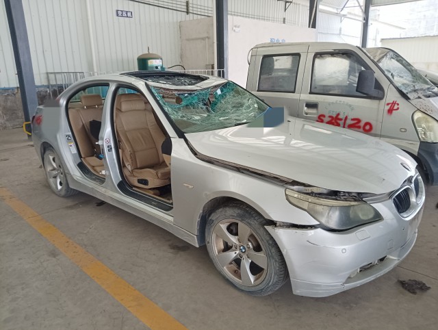 宝马 5系  点哪拆哪